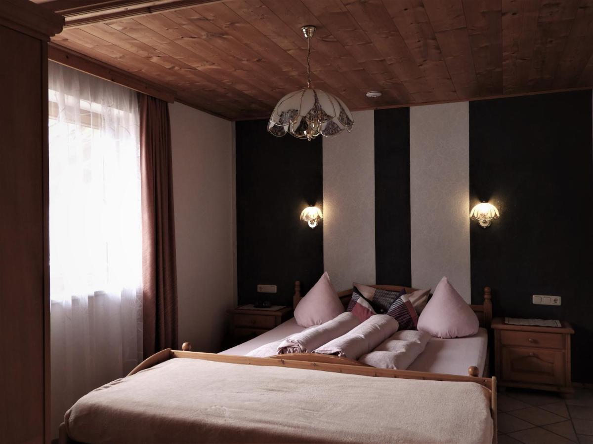 Haus Goldeck Apartment แลร์มอส ภายนอก รูปภาพ
