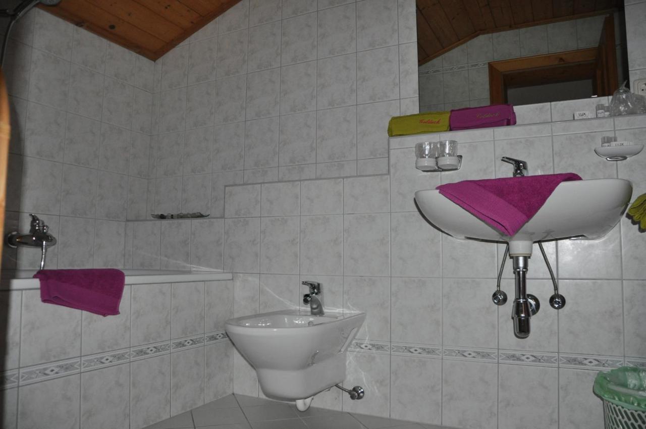 Haus Goldeck Apartment แลร์มอส ภายนอก รูปภาพ