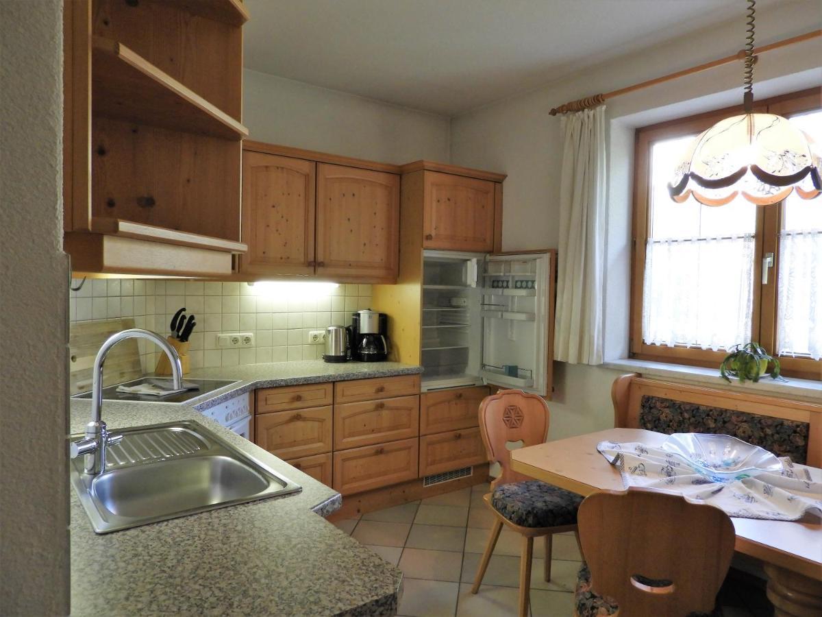 Haus Goldeck Apartment แลร์มอส ภายนอก รูปภาพ