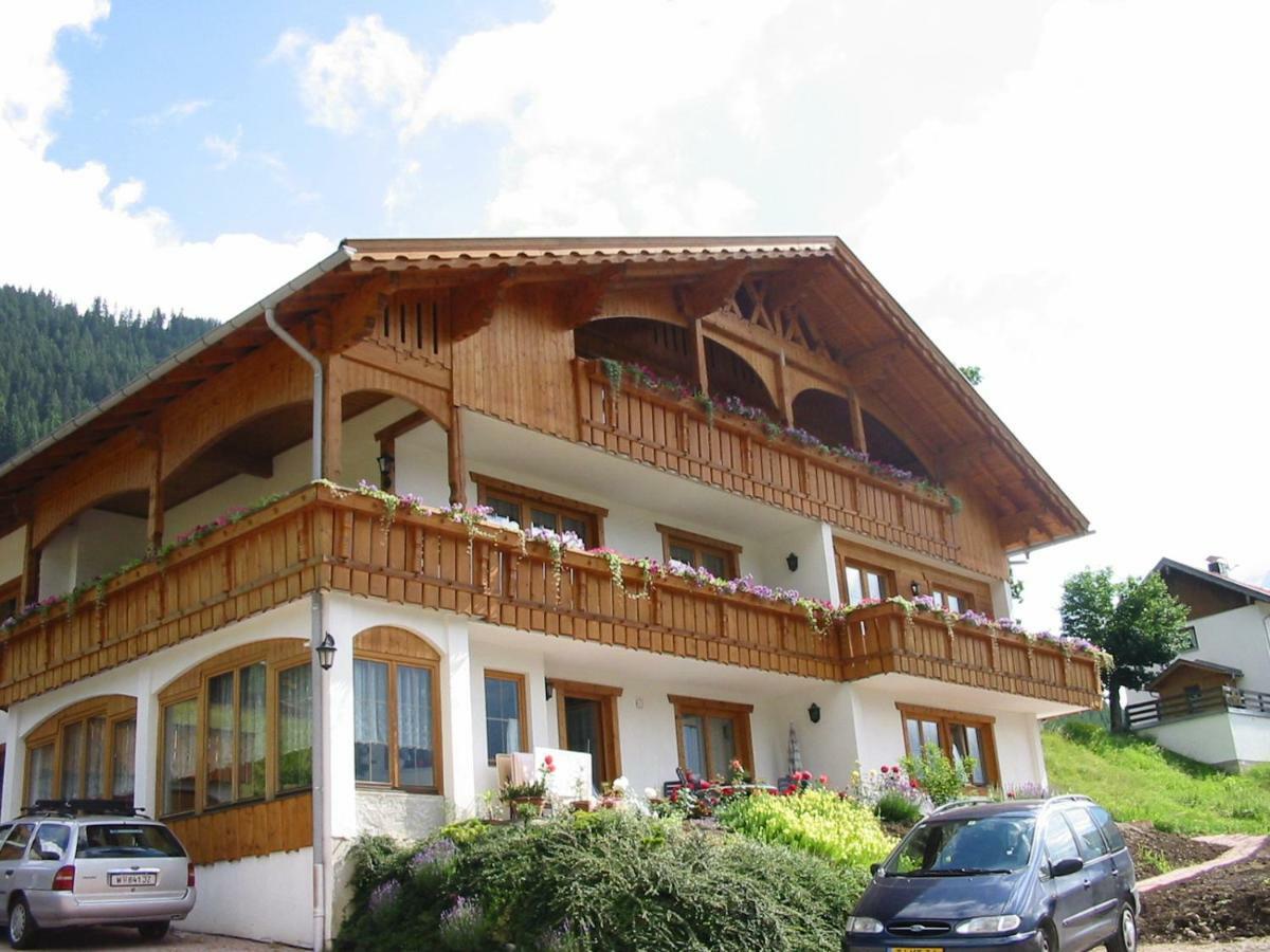 Haus Goldeck Apartment แลร์มอส ภายนอก รูปภาพ